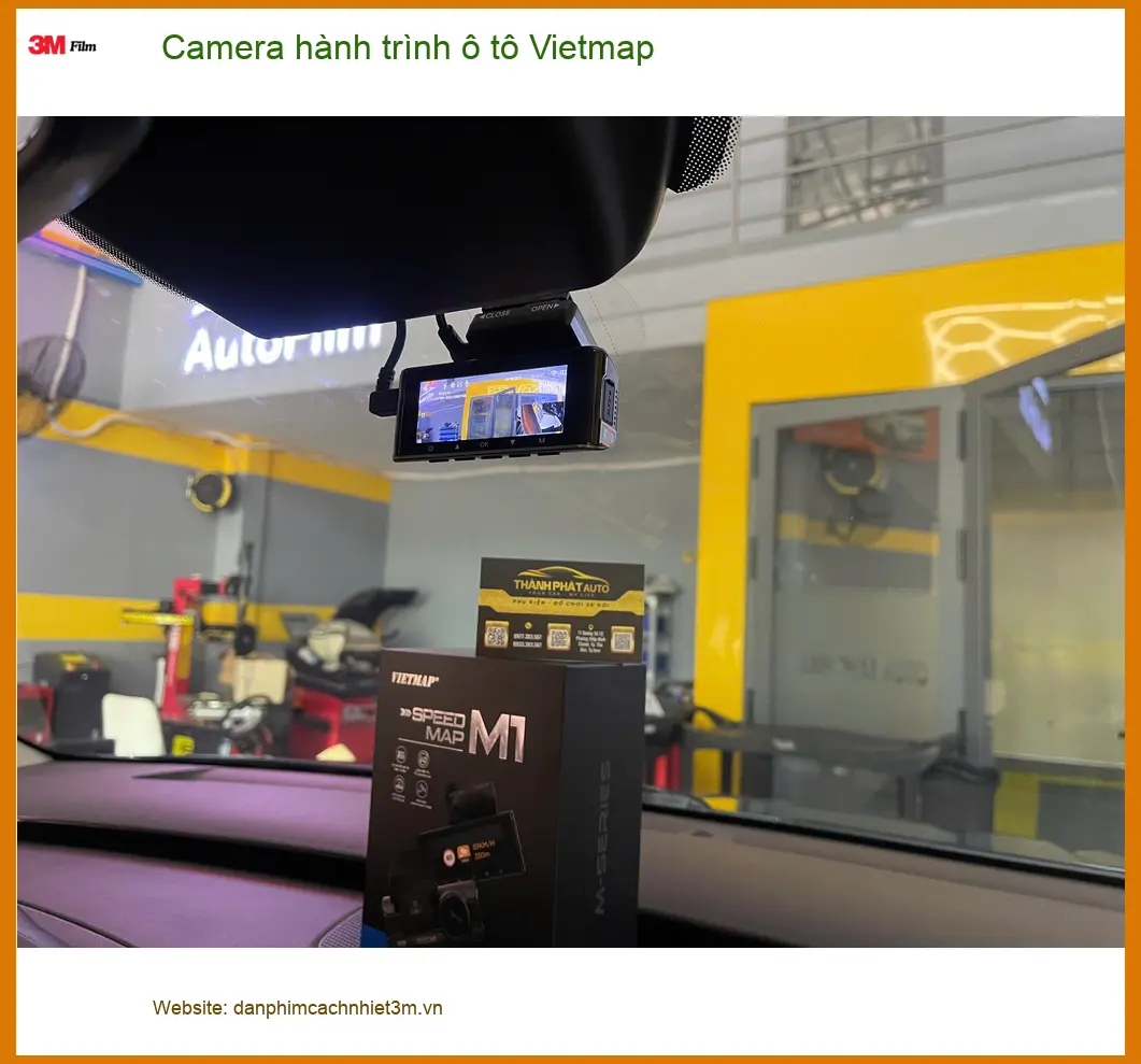 Anh Tiến lắp Camera hành trình ô tô Vietmap chính hãng tại Quận 8 ảnh thực tế 2