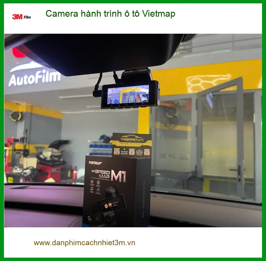 Cô Hải Yến gắn Camera hành trình Vietmap cho Ford Everest tại Quận Phú Nhuận