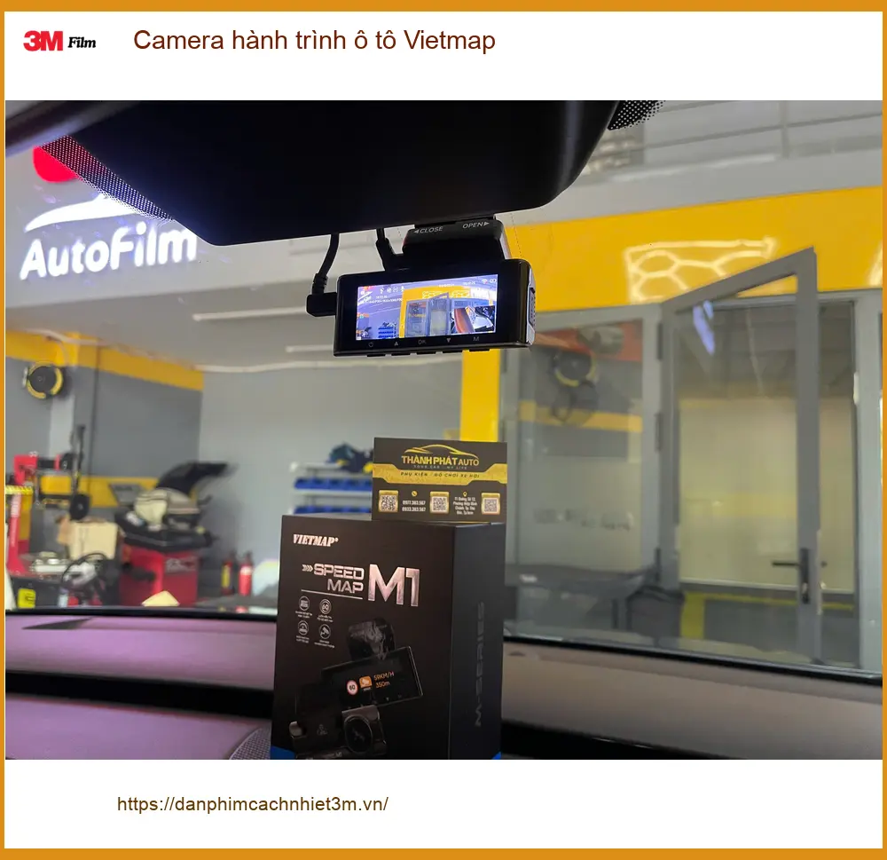 Anh Quang lắp Camera hành trình Vietmap cho Toyota Raize tại Quận 1 để giám sát hành trình ảnh thực tế 3