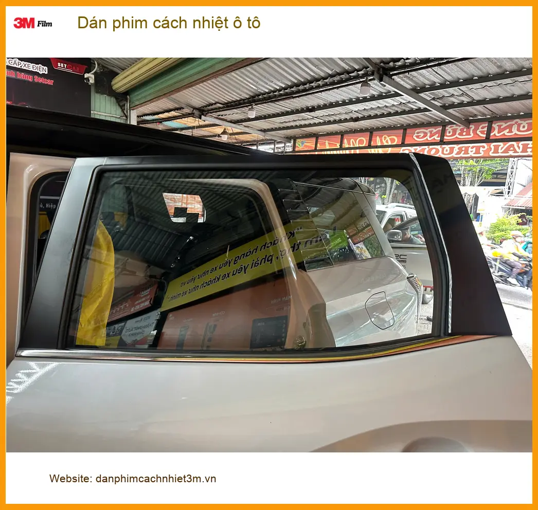 Anh Lộc dán phim cách nhiệt ô tô Honda CR-V tại Nhà Bè chuẩn bị đón hè nắng gắt ảnh thực tế 4