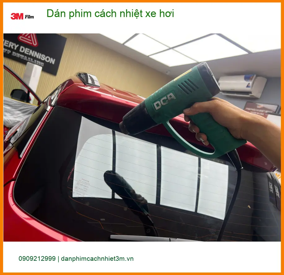Anh Minh dán phim cách nhiệt xe hơi Kia Sorento tại Quận Gò Vấp để giảm nhiệt độ trong xe ảnh thực tế 5