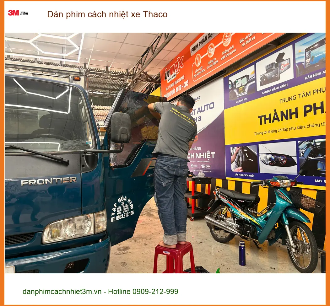 Anh Khôi dán phim cách nhiệt xe Thaco tại Quận 12 chống nóng hiệu quả ảnh thực tế 2