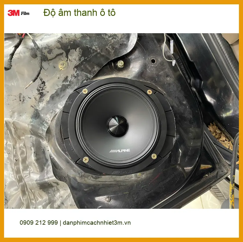 Anh Đạt độ âm thanh ô tô Hyundai Santa Fe tại Quận 9 để trải nghiệm âm nhạc sống động hơn ảnh thực tế 5