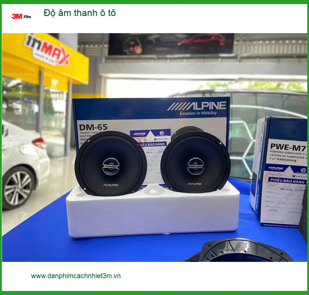 Chú Bách độ âm thanh ô tô Quận 10 cho Honda CR-V vì loa zin không đủ bass.