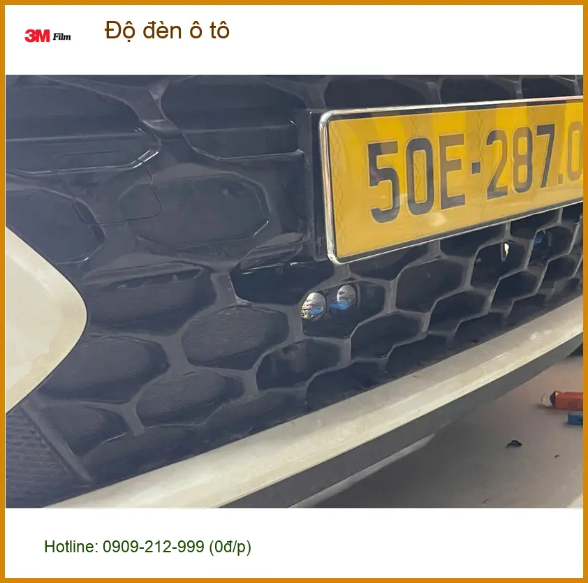 Chị Thảo độ đèn Toyota Camry ở Quận 9 vì đèn zin yếu khi trời mưa lớn ảnh thực tế 2