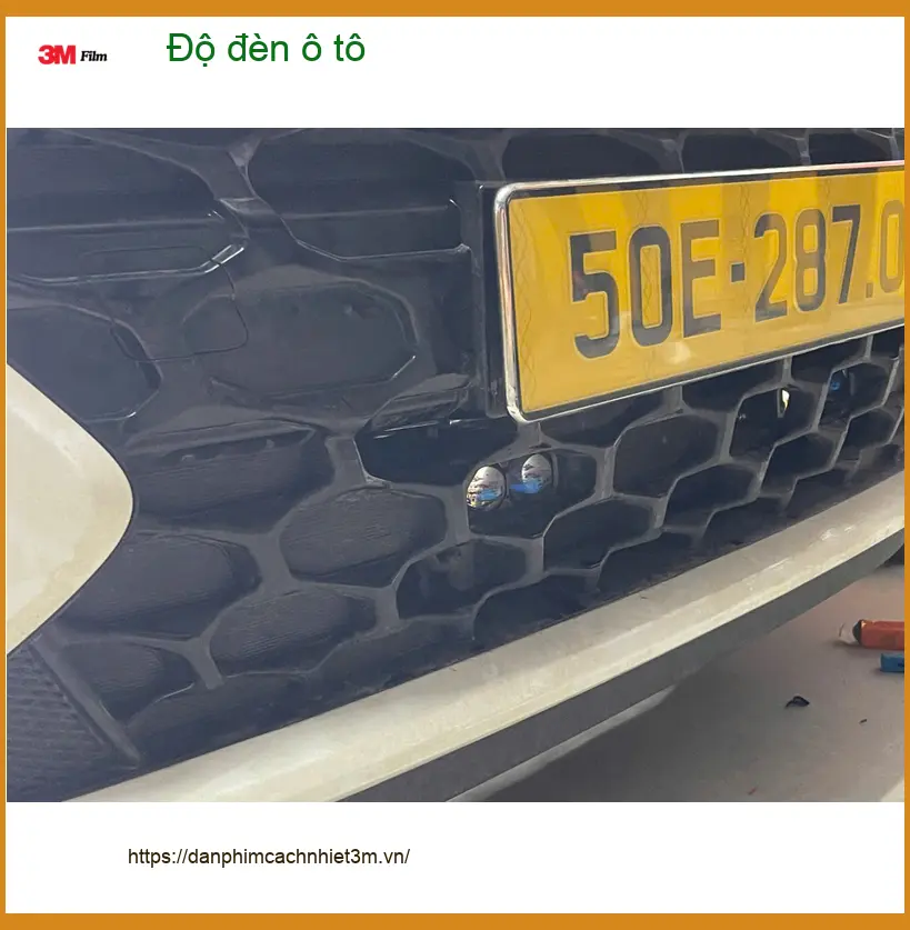 Anh Khải độ đèn ô tô Hyundai Santa Fe tại Quận 2 vì đèn zin quá yếu khi đi đường tối