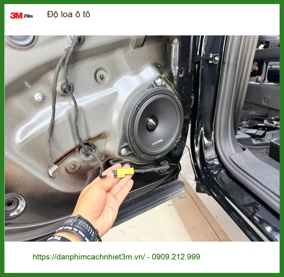 Chị Thảo độ loa ô tô cho Hyundai Accent tại Hóc Môn vì muốn âm thanh sống động hơn ảnh thực tế 2