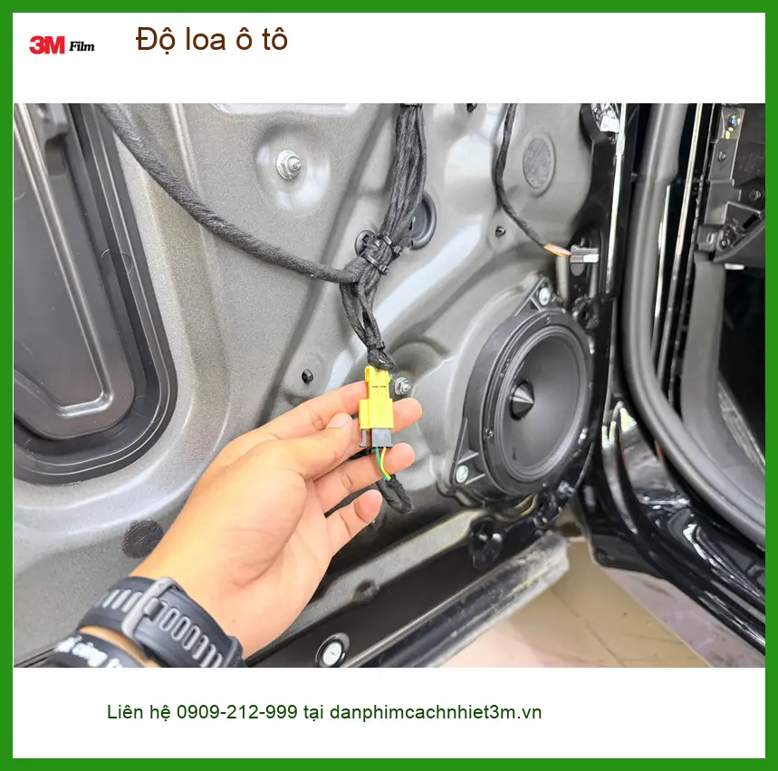 Chị Thảo độ loa ô tô cho Hyundai Accent tại Hóc Môn vì muốn âm thanh sống động hơn ảnh thực tế 4