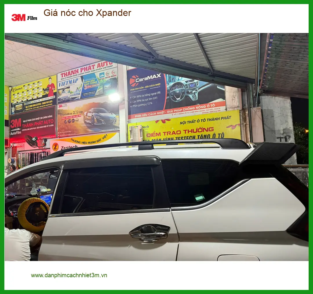 Anh Bách lắp giá nóc cho Xpander tại Quận Gò Vấp để chuẩn bị cho chuyến du lịch
