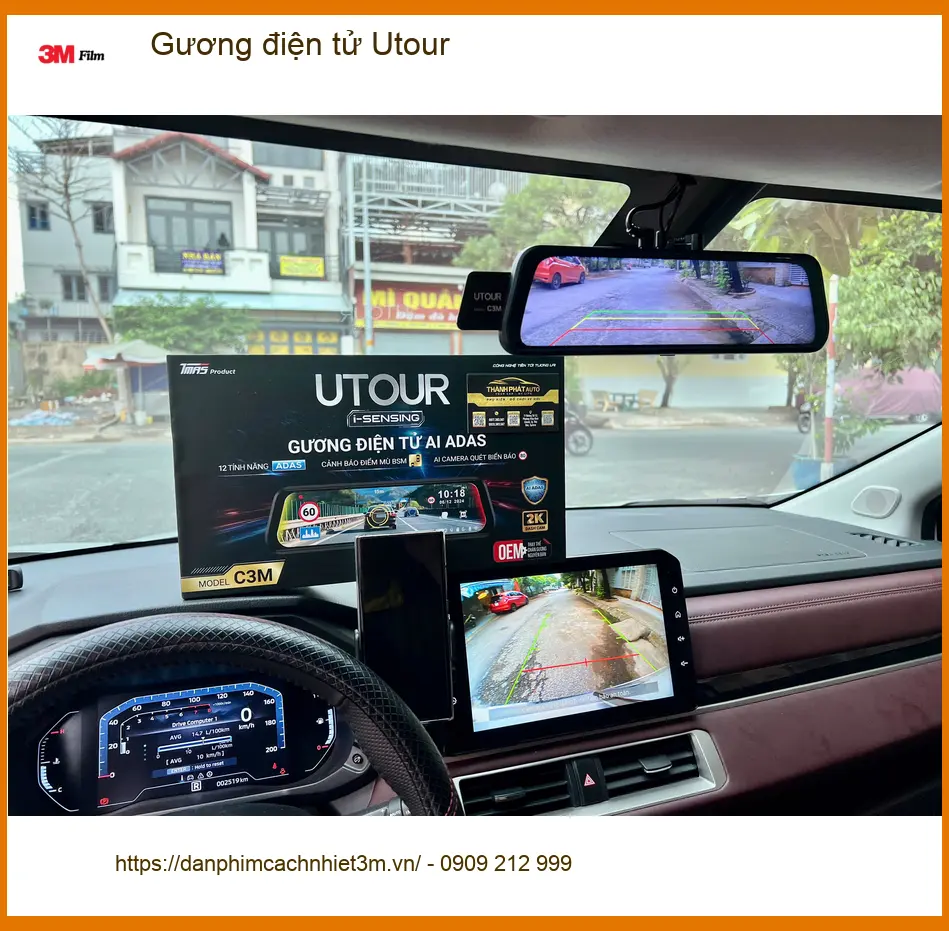 Anh Quang Huy lắp Gương điện tử Utour cho Hyundai Creta ở Quận 2 để quan sát rõ hơn