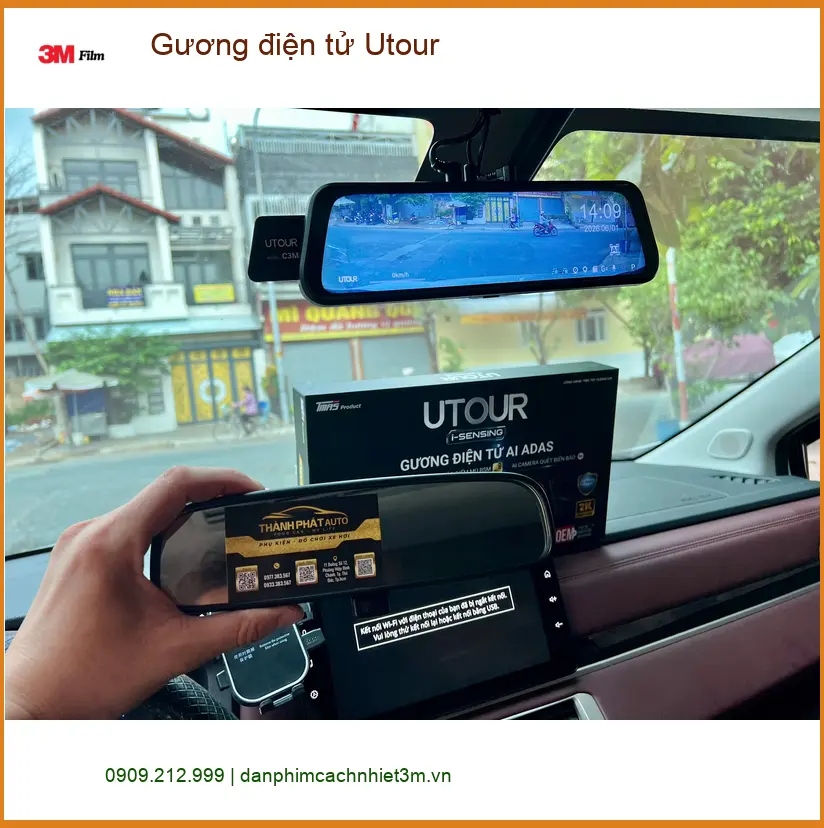 Anh Quang Huy lắp Gương điện tử Utour cho Hyundai Creta ở Quận 2 để quan sát rõ hơn ảnh thực tế 2