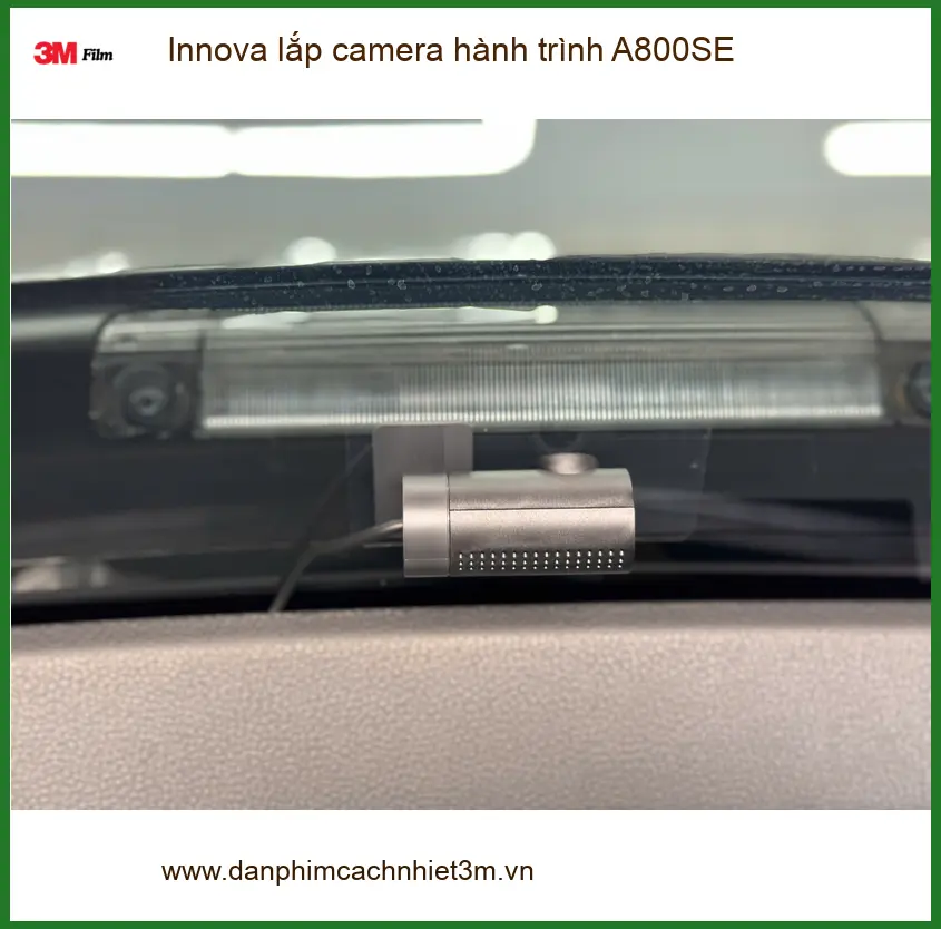 Anh Minh lắp camera hành trình A800SE cho Innova ở Quận 12 ảnh thực tế 2
