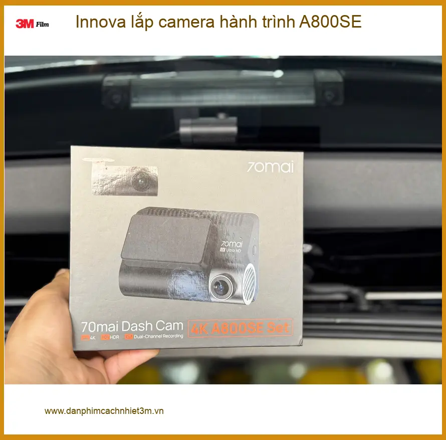 Anh Minh lắp camera hành trình A800SE cho Innova tại Quận Tân Bình ảnh thực tế 3