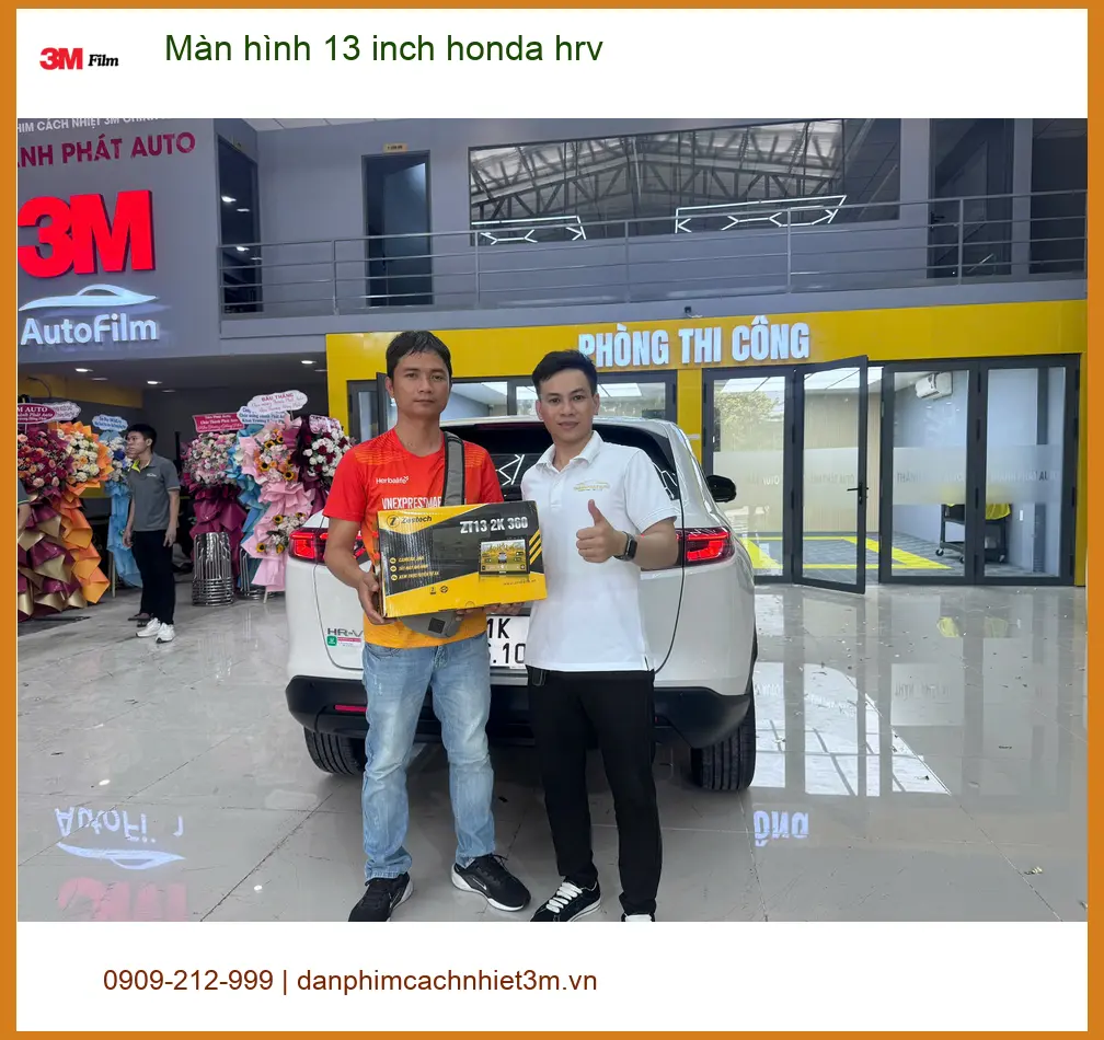 Anh Tấn lắp Màn hình 13 inch Honda HR-V tại Hóc Môn vì màn zin quá nhỏ