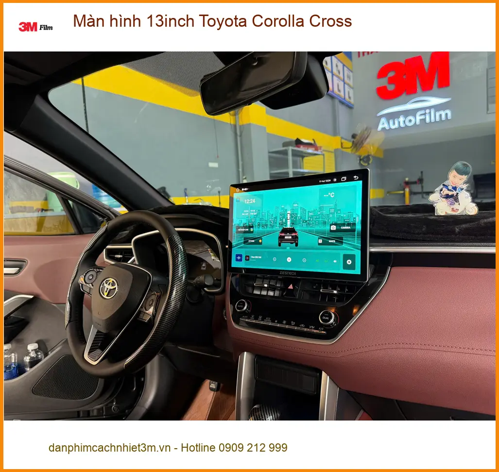 Anh Long lắp màn hình 13inch Toyota Corolla Cross Quận 4 vì màn zin nhỏ. ảnh thực tế 4