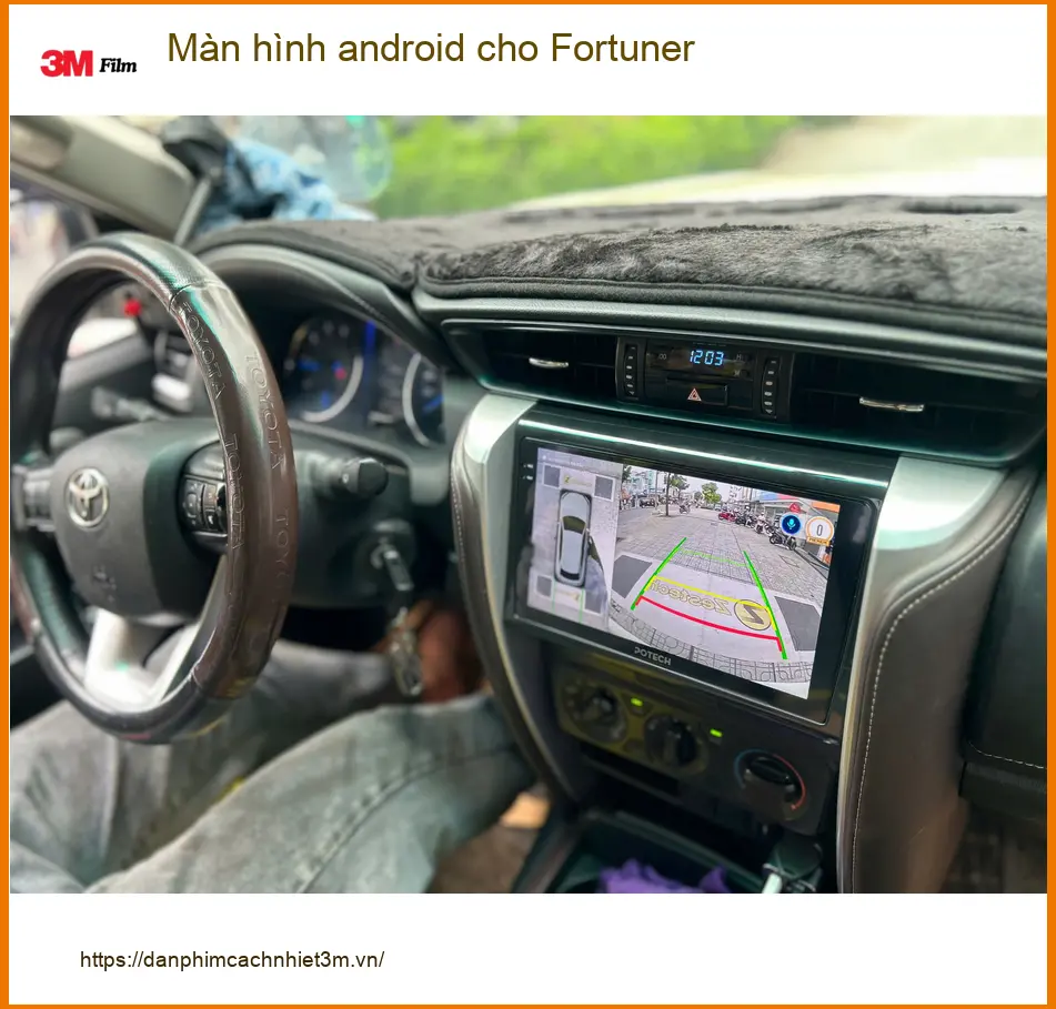Chú Minh lắp màn hình Android cho Fortuner tại Quận Gò Vấp vì màn zin lỗi thời ảnh thực tế 3
