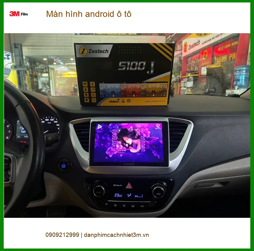 Cô Lan Anh nâng cấp màn hình android ô tô cho Creta ở Quận 9