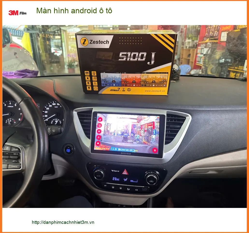 Chị Lan Anh lắp màn hình android ô tô Kia Sorento tại Quận 10 để giải trí