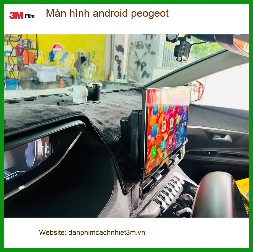 Chị Mai lắp màn hình Android Peugeot 5008 tại Quận 2 để tiện di chuyển ảnh thực tế 2