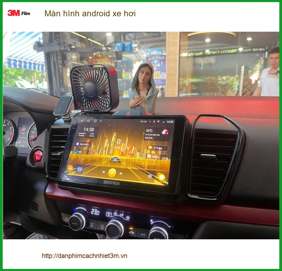 Cô Thảo lắp màn hình android xe hơi Hyundai Accent tại Quận 12 để tiện đường đi. ảnh thực tế 4