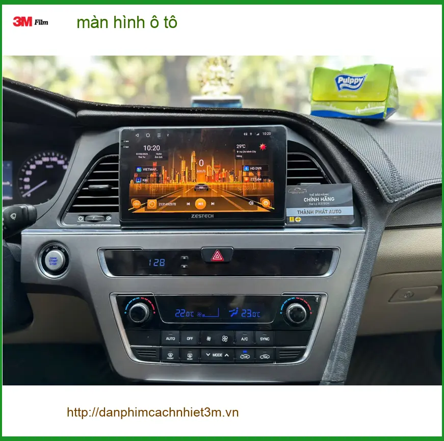 Anh Quang Minh lắp màn hình ô tô Hyundai Accent tại Bình Chánh để tiện xem bản đồ