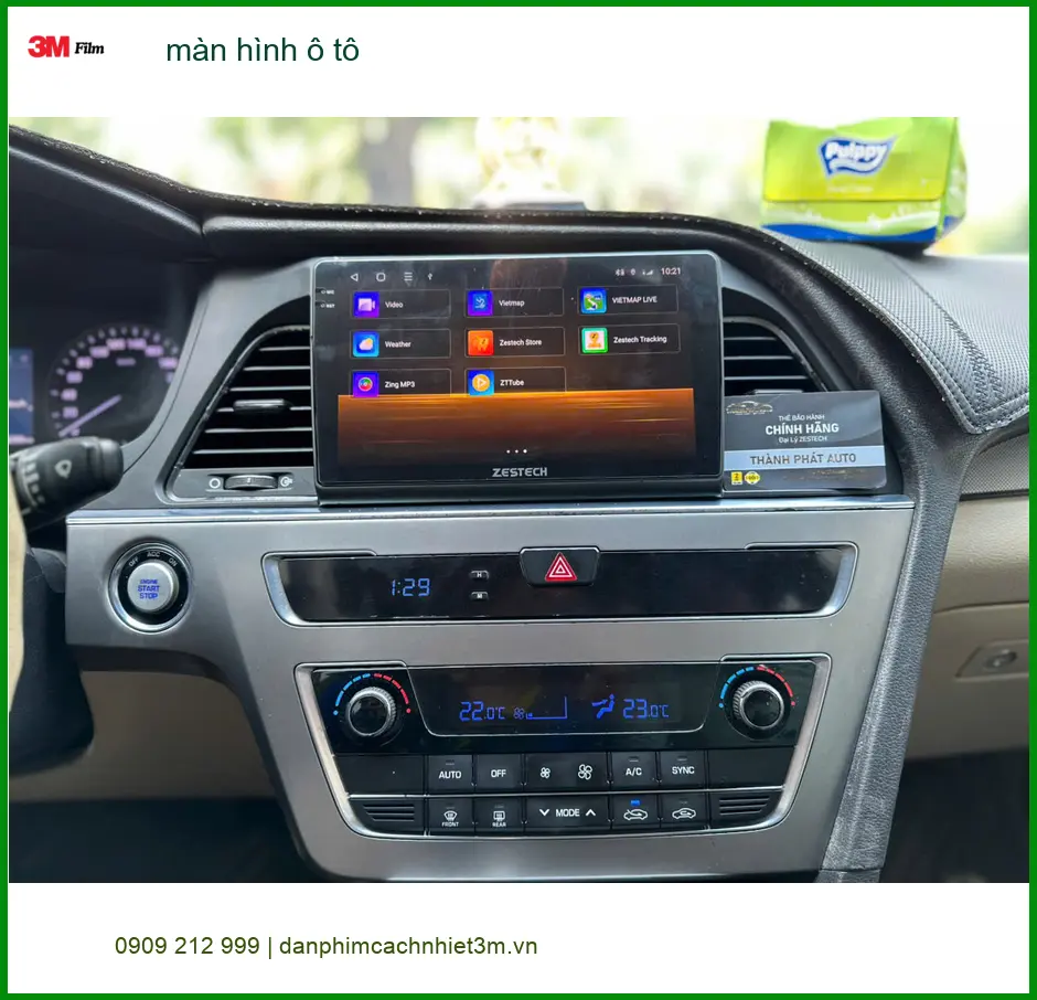Anh Quang Minh lắp màn hình ô tô Hyundai Accent tại Bình Chánh để tiện xem bản đồ ảnh thực tế 3