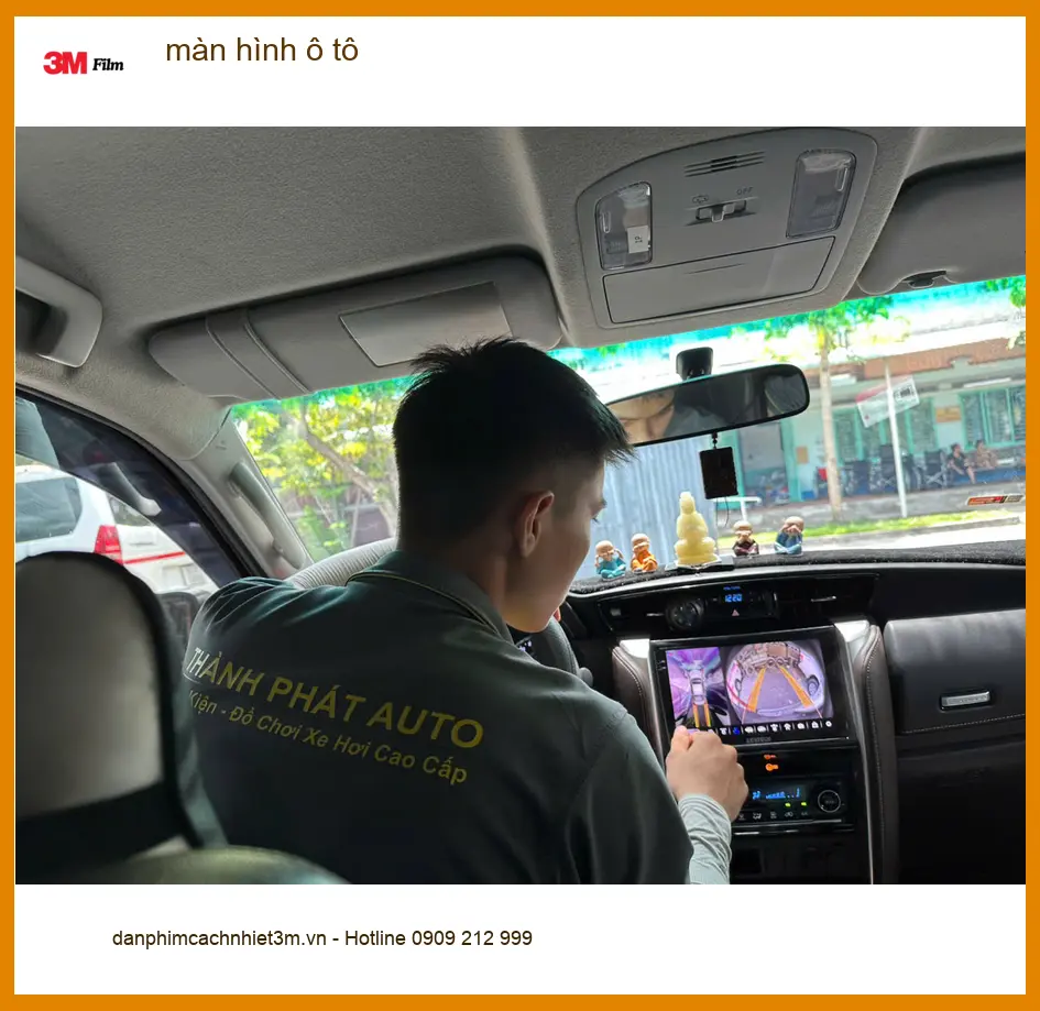 Chị Minh Thư lắp màn hình ô tô cho Honda CRV tại Quận 9 khắc phục lỗi đơ ảnh thực tế 3