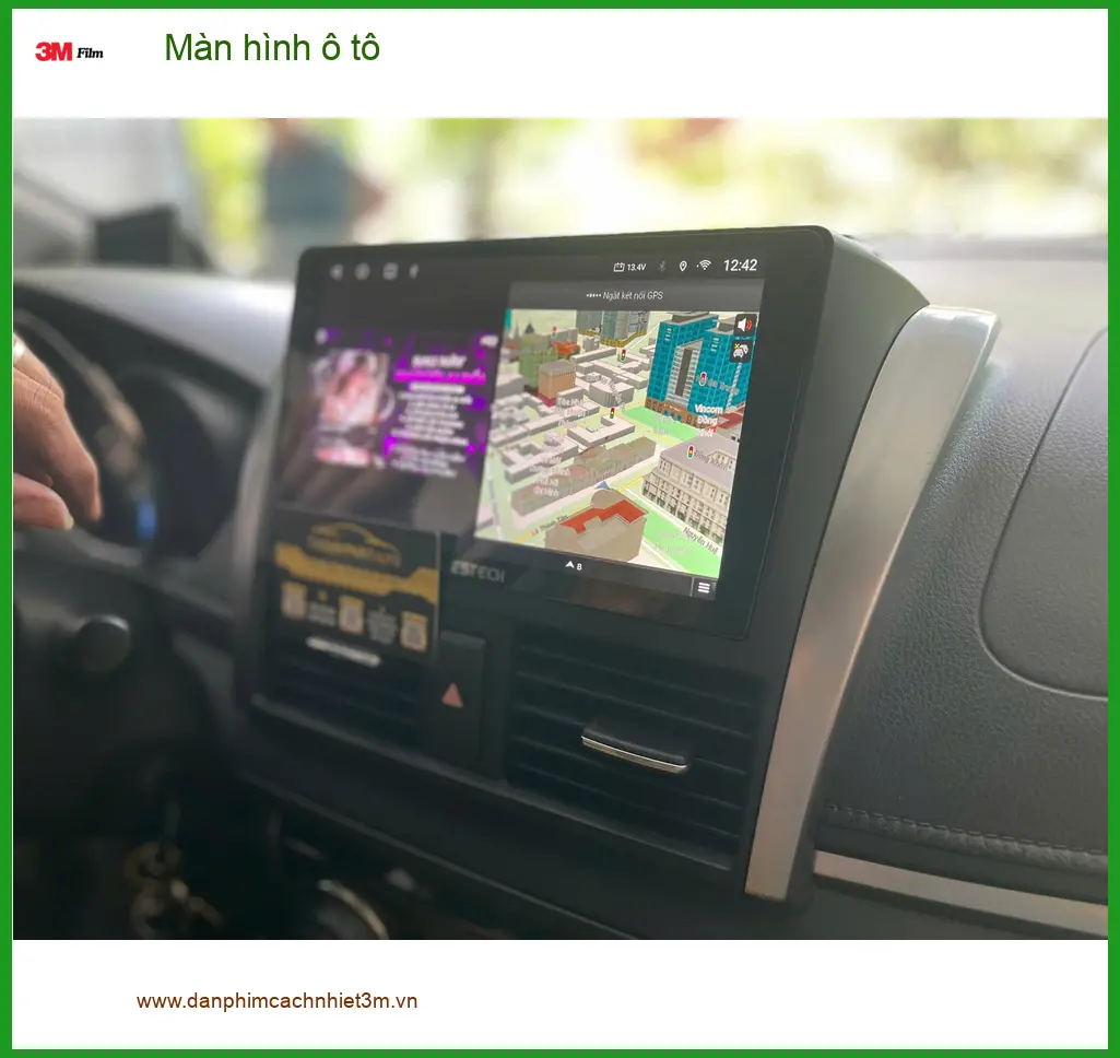 Anh Quang Minh nâng cấp màn hình ô tô cho Kia K3 tại Hóc Môn để tiện xem bản đồ ảnh thực tế 3