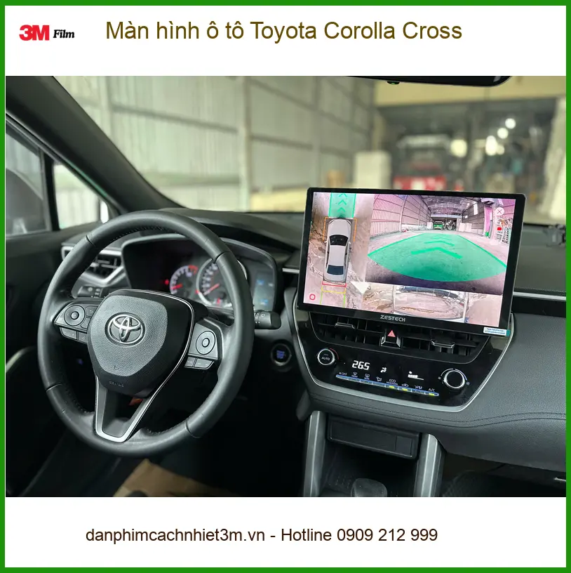 Anh Tùng nâng cấp màn hình ô tô Toyota Corolla Cross tại Hóc Môn uy tín