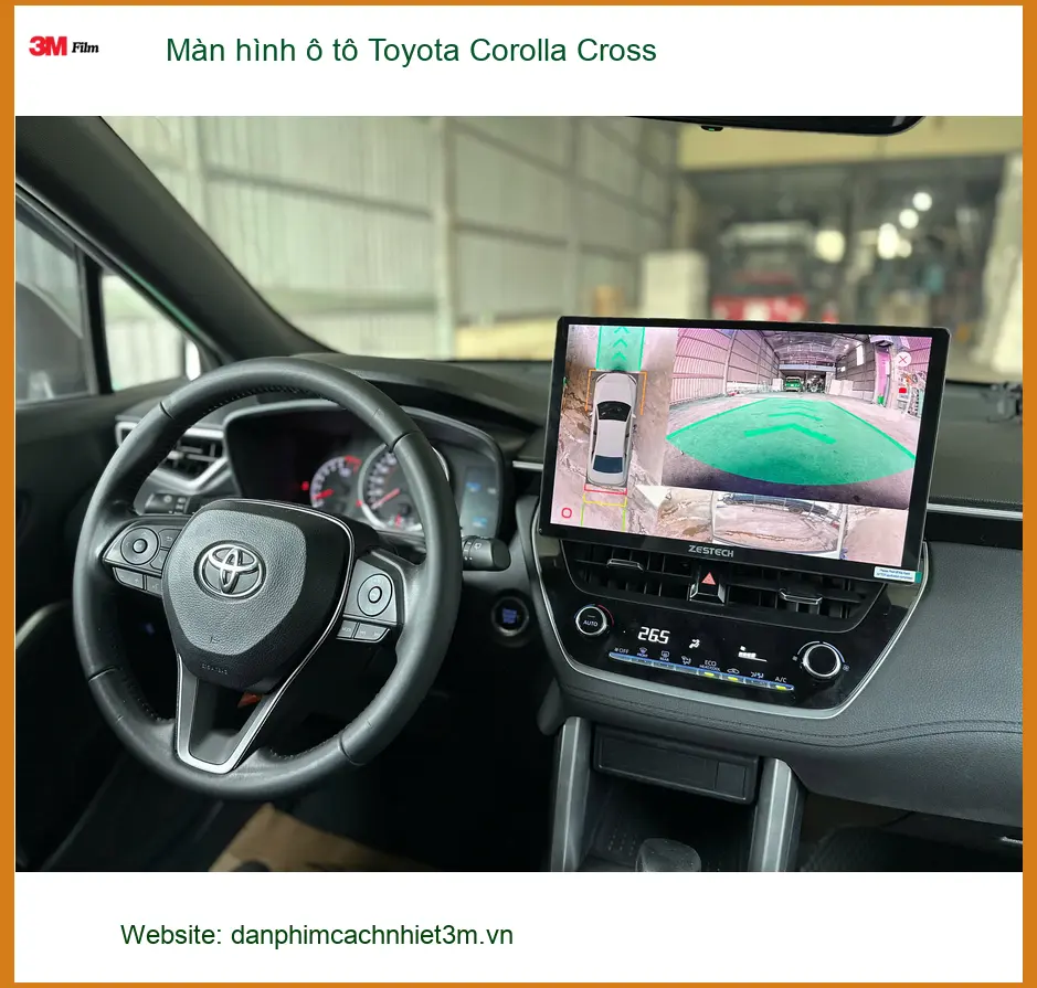 Chú Minh lắp màn hình ô tô Toyota Corolla Cross tại Quận Nhà Bè vì màn hình cũ lỗi thời