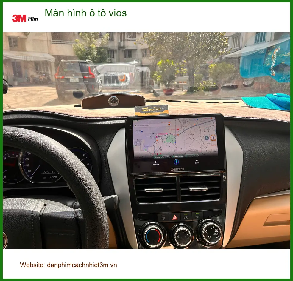Chị Thúy lắp màn hình ô tô Toyota Vios tại Quận 12 để xem bản đồ và giải trí ảnh thực tế 5