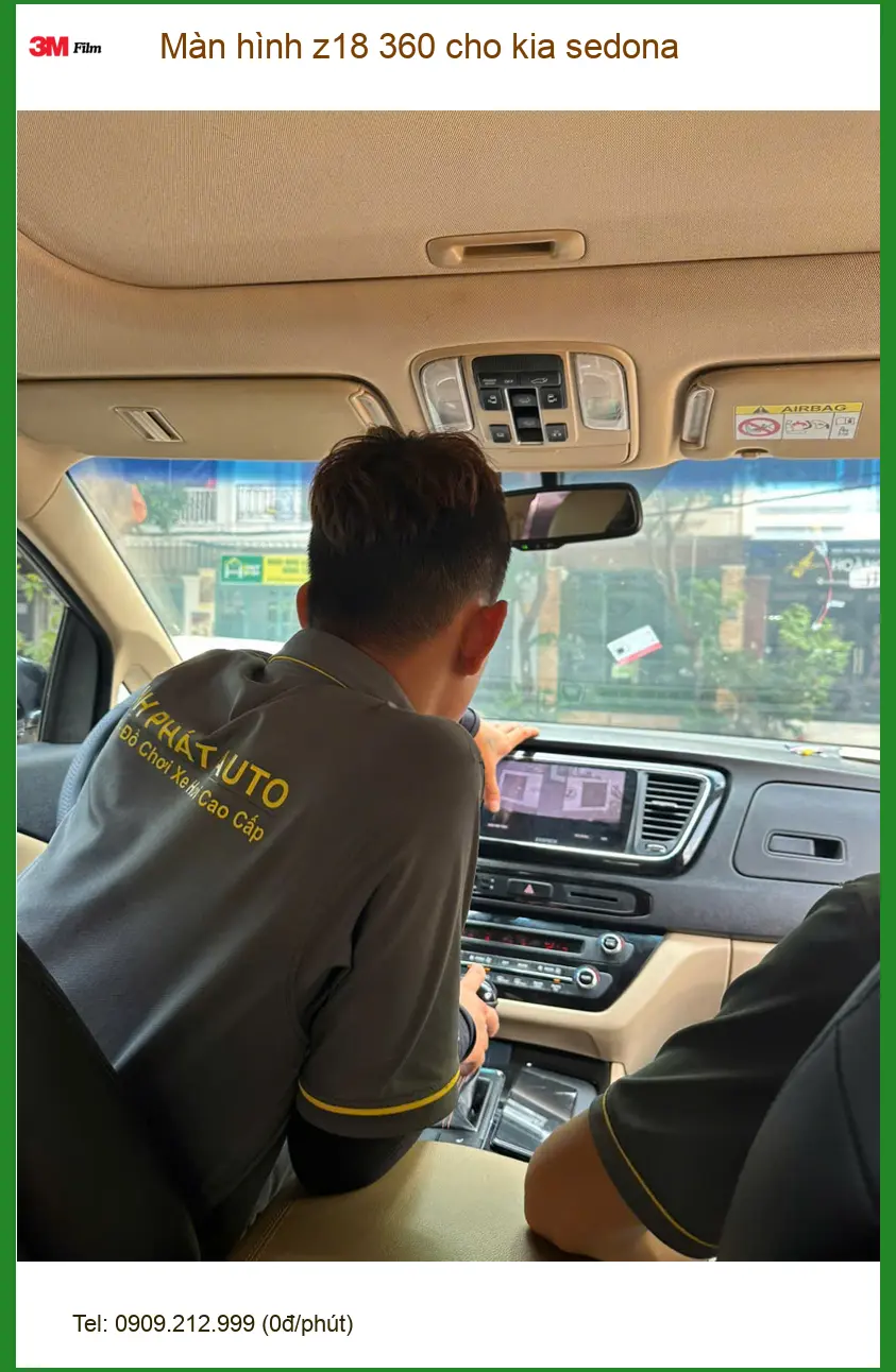 Chị An lắp màn hình Z18 360 cho Kia Sedona tại Thủ Đức tiện đi lại