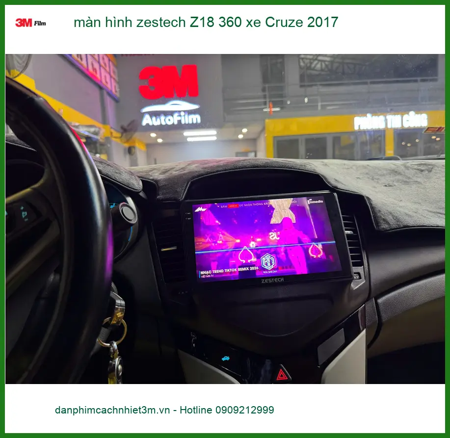 Chị Thảo lắp màn hình Zestech Z18 360 cho Cruze 2017 tại Hóc Môn