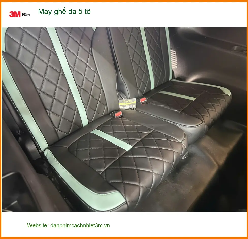 Chị Lan Anh may ghế da ô tô Honda CRV tại Quận 4 để nâng tầm không gian xe. ảnh thực tế 3