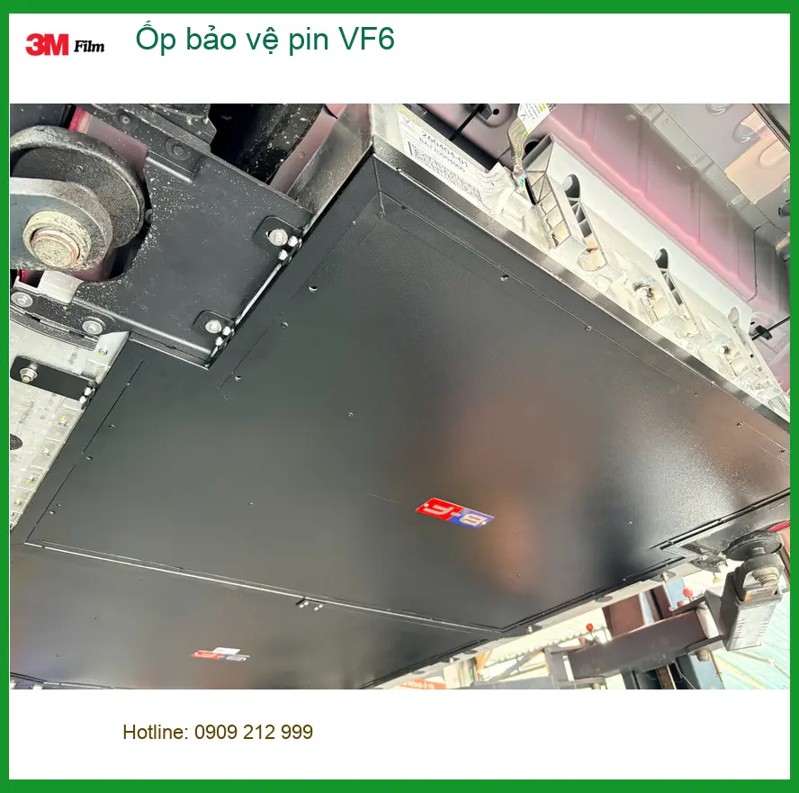 Chú Quang tìm địa chỉ gắn ốp bảo vệ pin VF6 ở Quận Bình Tân để bảo vệ tốt hơn ảnh thực tế 2