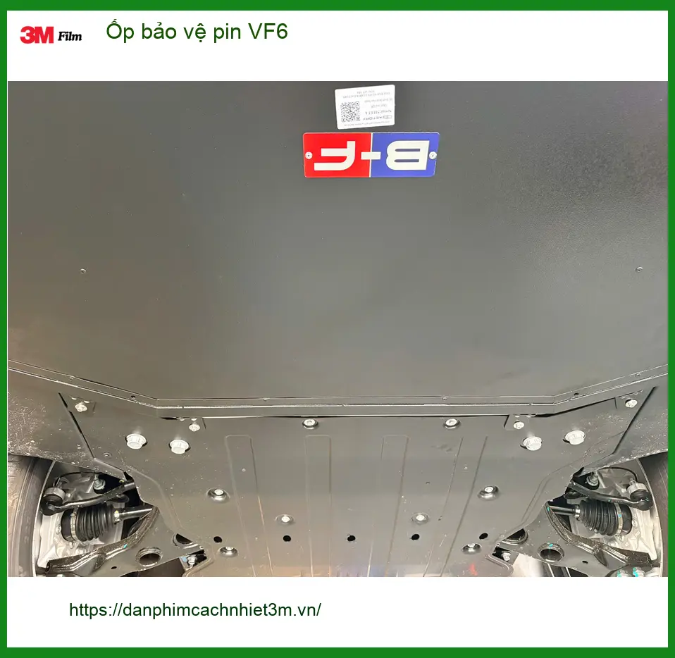 Chú Quang tìm địa chỉ gắn ốp bảo vệ pin VF6 ở Quận Bình Tân để bảo vệ tốt hơn ảnh thực tế 4