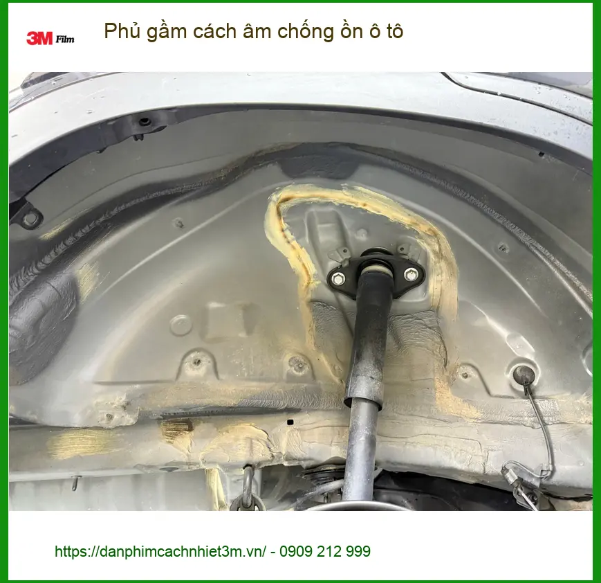 Anh Khang phủ gầm cách âm chống ồn ô tô Hyundai Creta ở Quận 2 để xe êm hơn