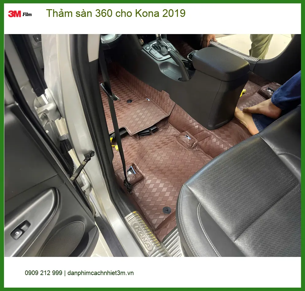 Chị Thảo lắp thảm sàn 360 cho Kona 2019 tại Quận 3 để nội thất luôn sạch đẹp ảnh thực tế 5