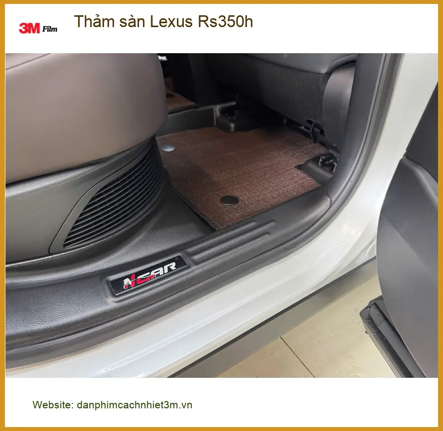 Chị An lắp thảm sàn Lexus Rs350h để nội thất luôn sạch đẹp tại Bình Chánh ảnh thực tế 3