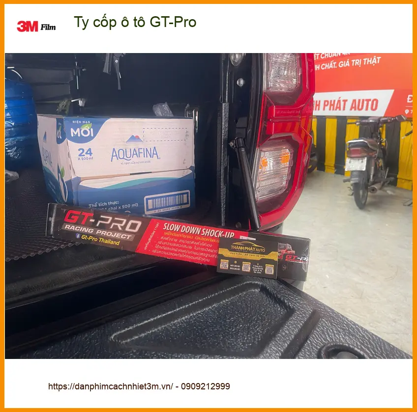 Anh Hải lắp ty cốp ô tô GT-Pro cho Ford Everest tại Quận Tân Bình