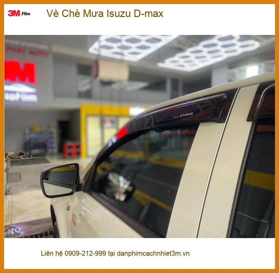 Chị Thảo lắp Vè Chè Mưa Isuzu D-max cho xe ít bị bẩn nước mưa ở Quận 1 ảnh thực tế 3