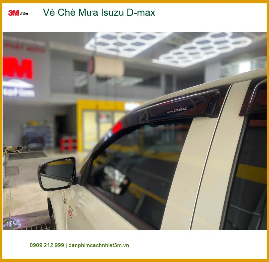 Anh Tùng lắp Vè Che Mưa Isuzu D-max tại Hóc Môn tránh nước hắt