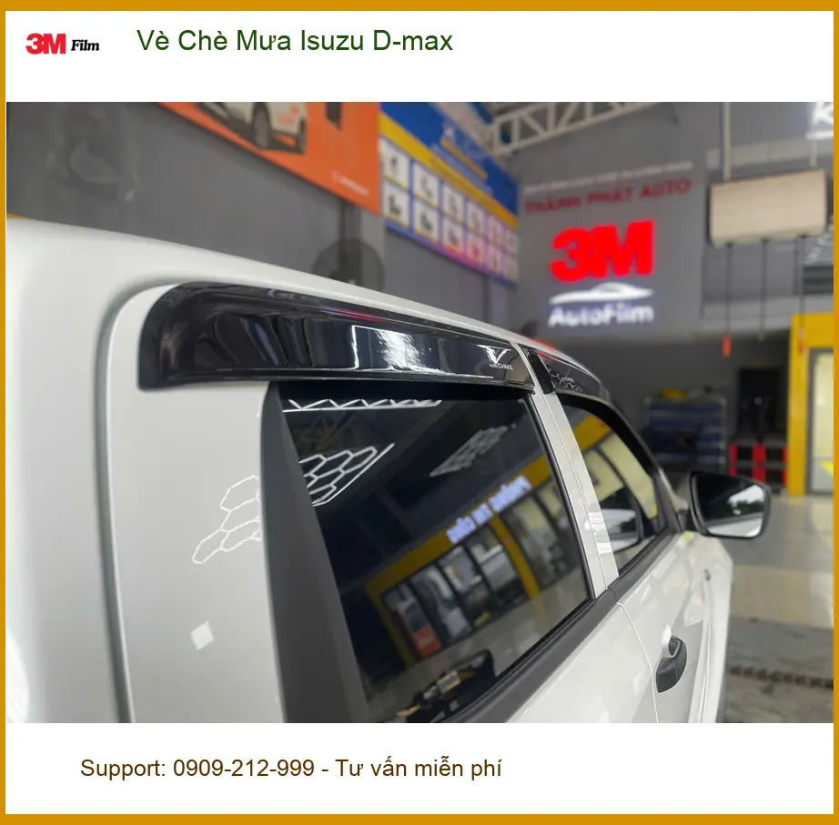 Anh Khải lắp Vè Che Mưa Isuzu D-max tại Quận 12 tránh hắt nước khi trời mưa ảnh thực tế 2