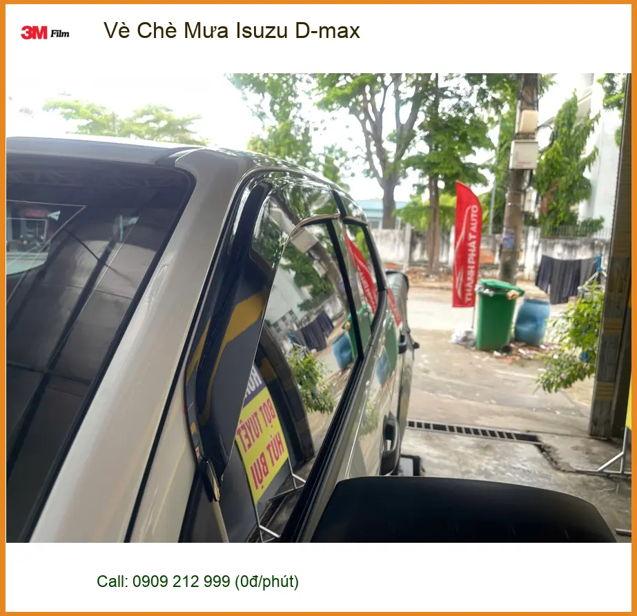 Chị Thảo lắp Vè Che Mưa Isuzu D-max tại Quận 2 để xe luôn khô ráo ảnh thực tế 3