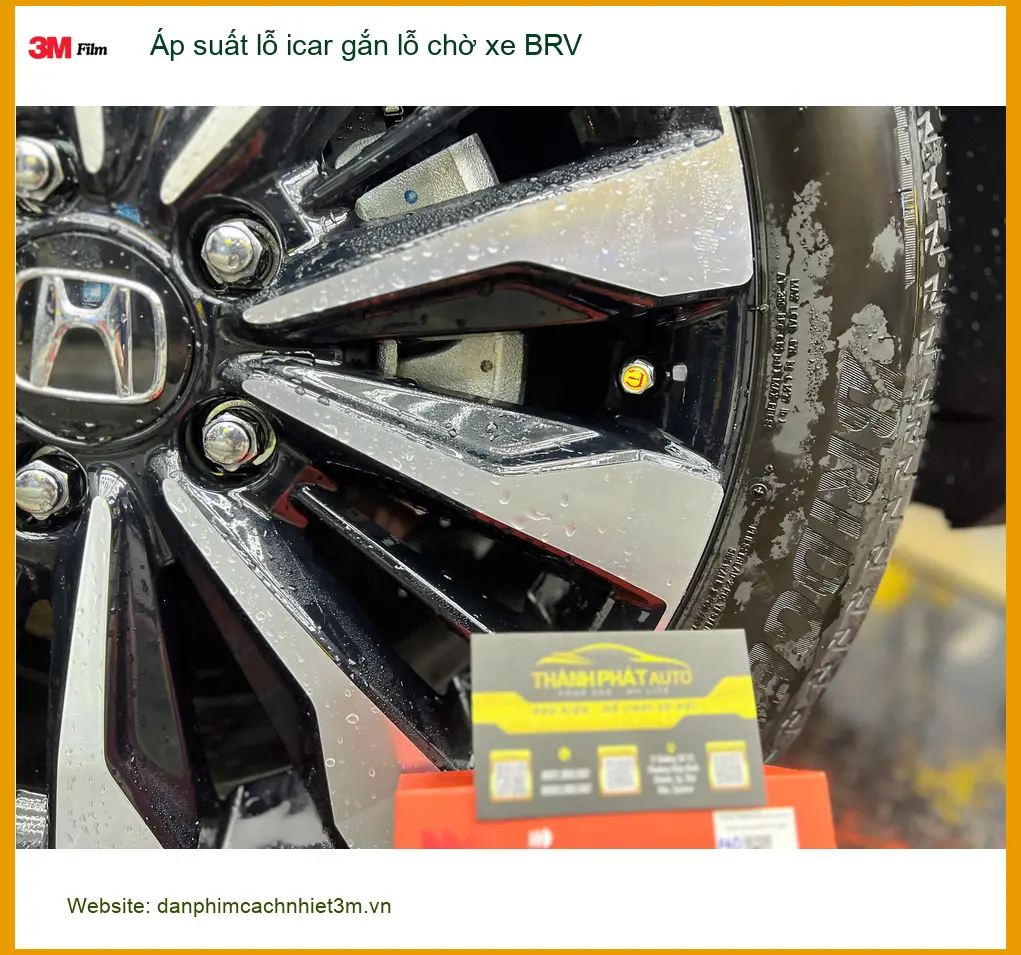 Chú Phát lắp cảm biến áp suất lốp Icar gắn lỗ chờ xe BRV Quận 3 ảnh thực tế 4