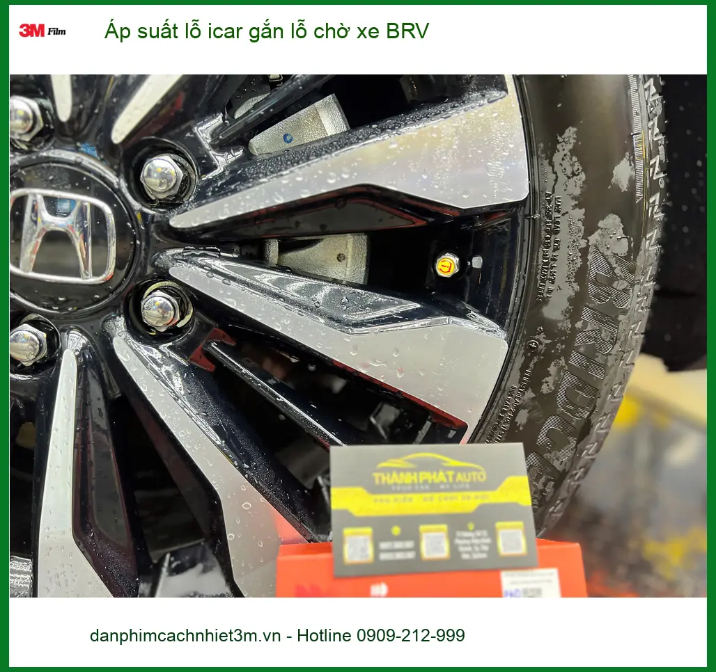 Anh Đức Anh lắp áp suất lốp iCar gắn lỗ chờ xe BRV tại Quận 12 an tâm đường dài