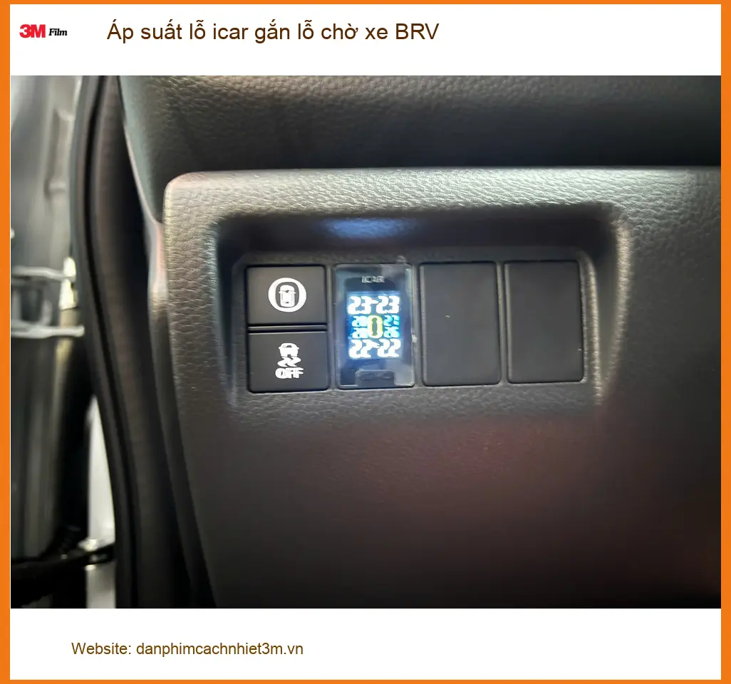 Anh Đức Anh lắp áp suất lốp iCar gắn lỗ chờ xe BRV tại Quận 12 an tâm đường dài ảnh thực tế 3