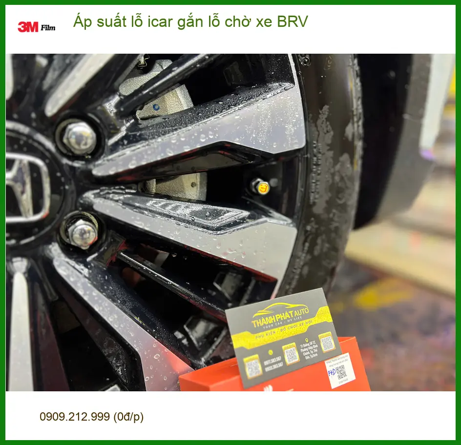 Anh Khải lắp cảm biến áp suất lốp iCar gắn lỗ chờ xe BRV tại Hóc Môn để an tâm khi lái xe