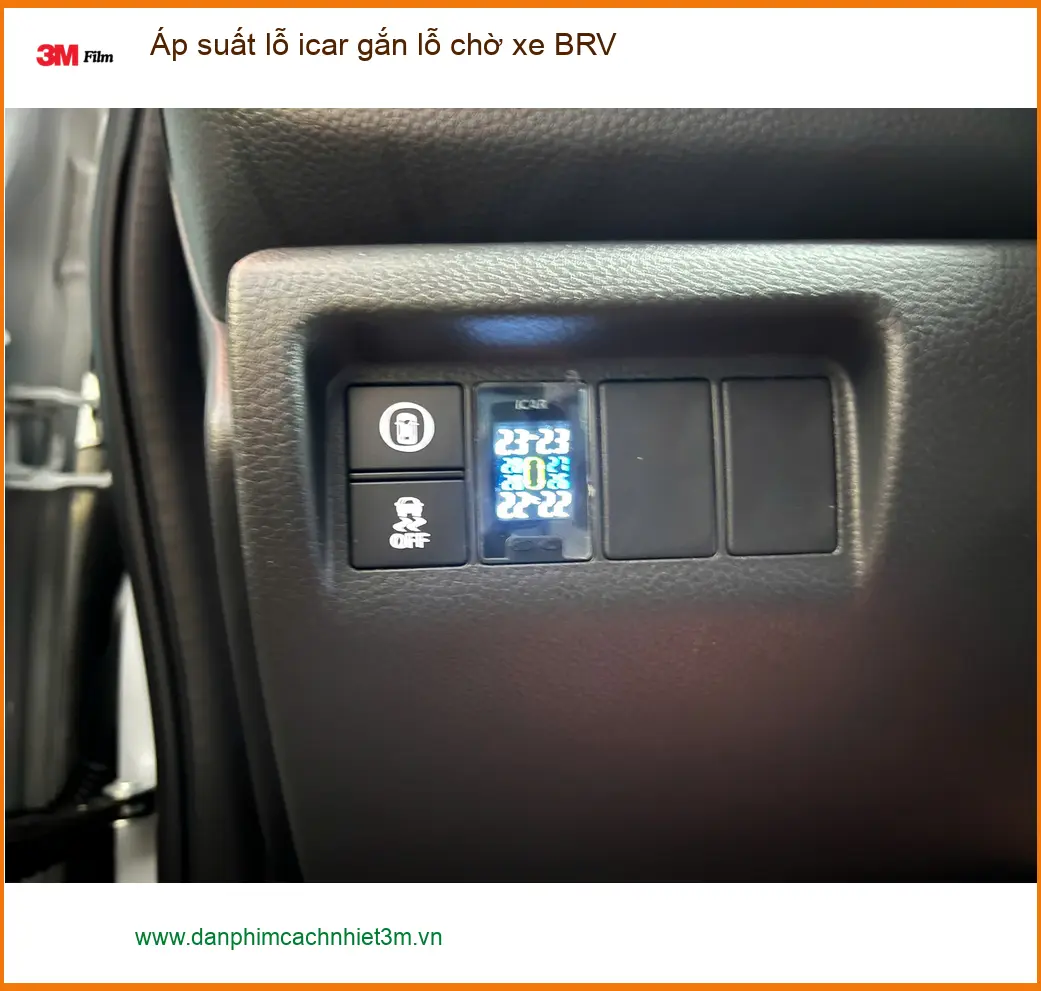 Anh Khải lắp cảm biến áp suất lốp iCar gắn lỗ chờ xe BRV tại Hóc Môn để an tâm khi lái xe ảnh thực tế 2
