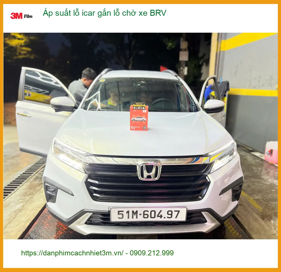 Anh Khải lắp cảm biến áp suất lốp iCar gắn lỗ chờ xe BRV tại Hóc Môn để an tâm khi lái xe ảnh thực tế 4